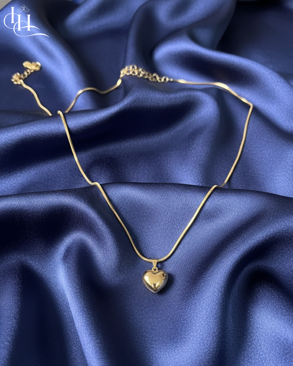 Minimal Gold Heart Charm Chain