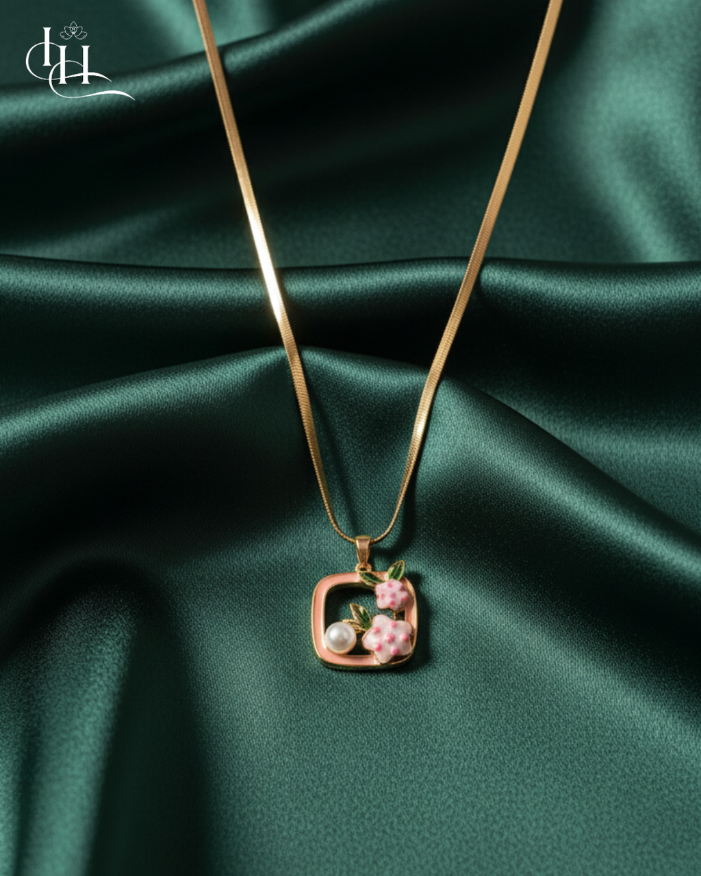 Floral Pearl Frame Pendant Necklace