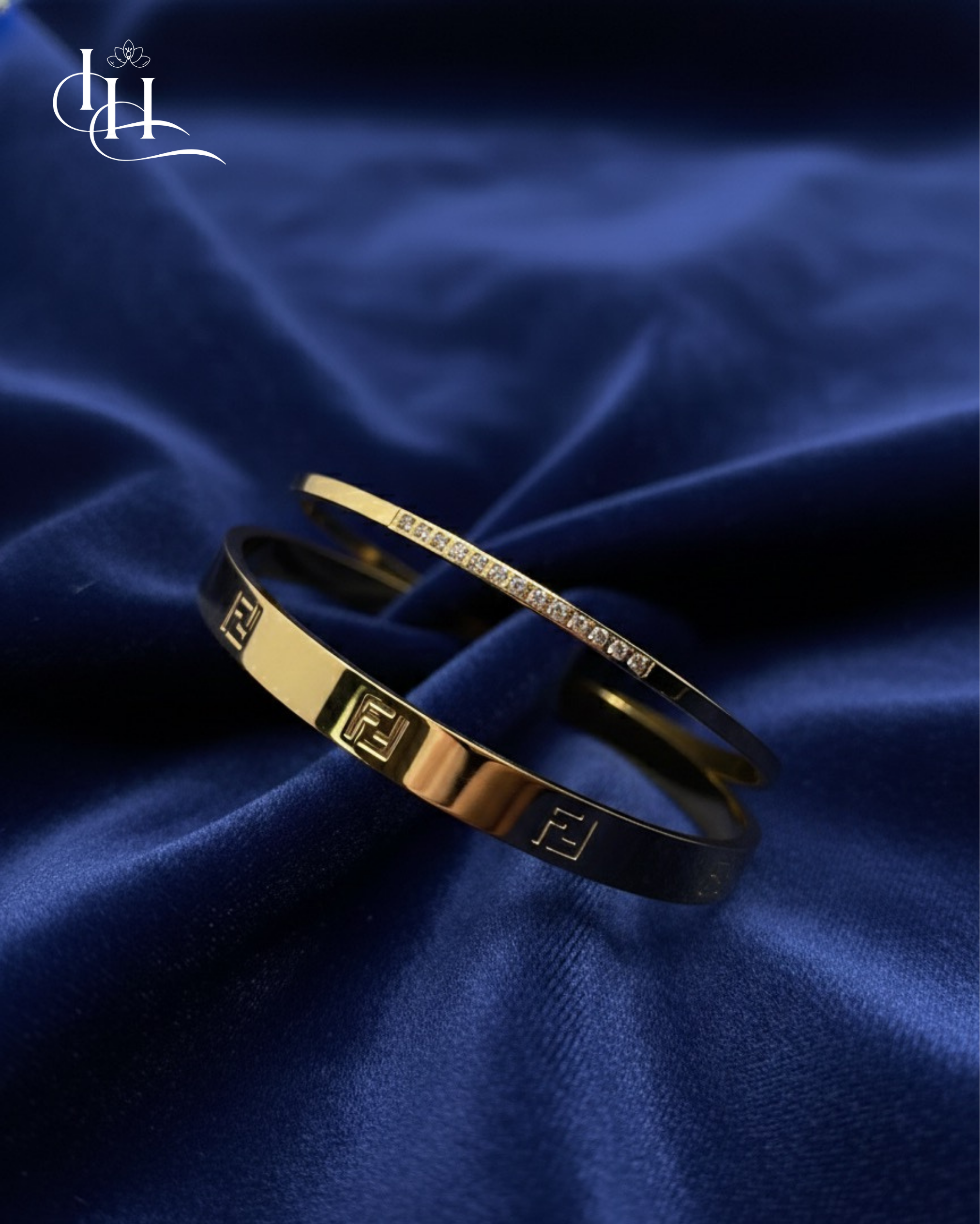 Golden Minimal Luxe Bangle