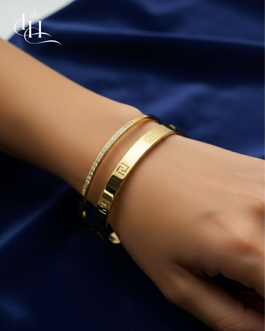 Golden Minimal Luxe Bangle