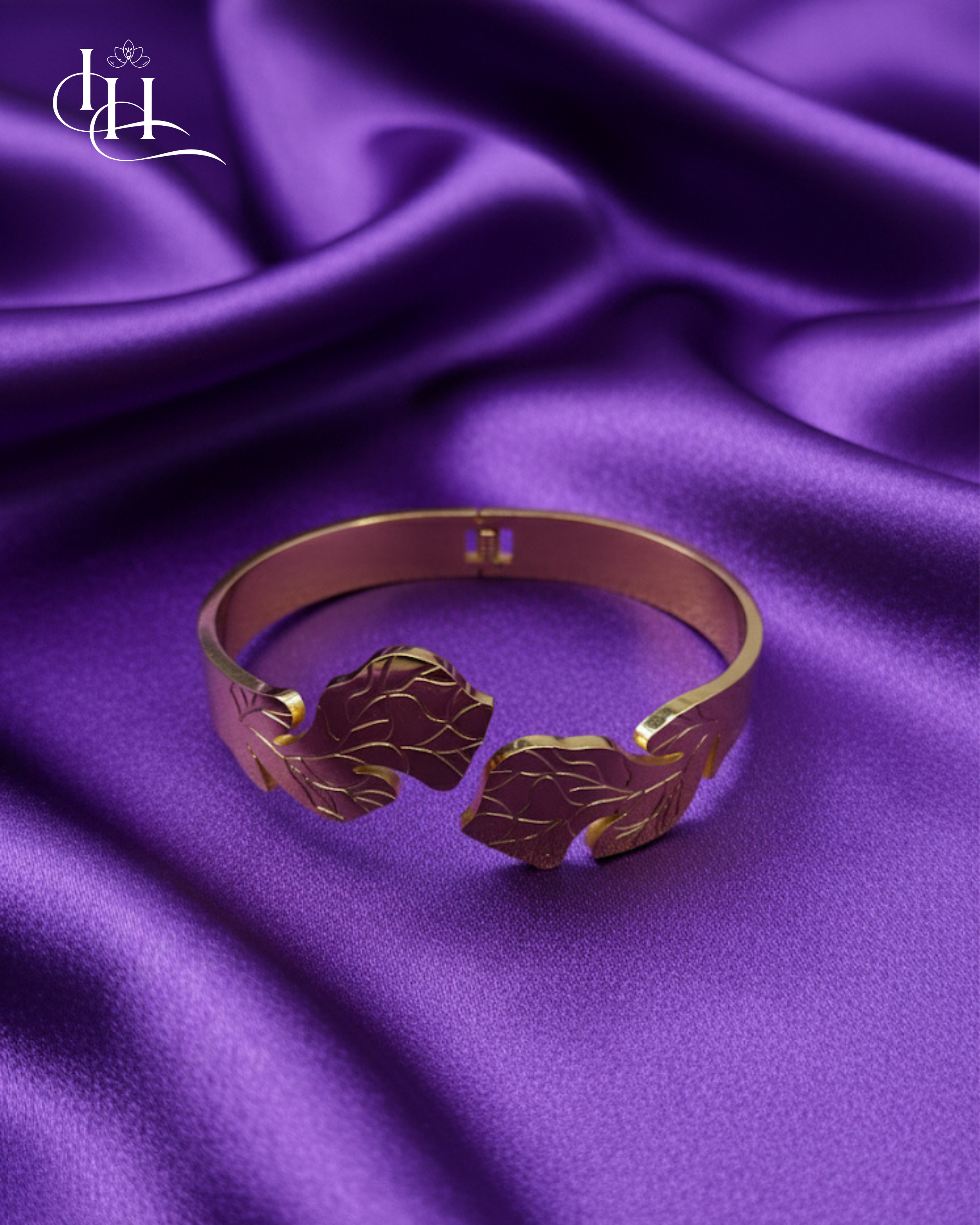 Golden Leaf Cutout Bangle