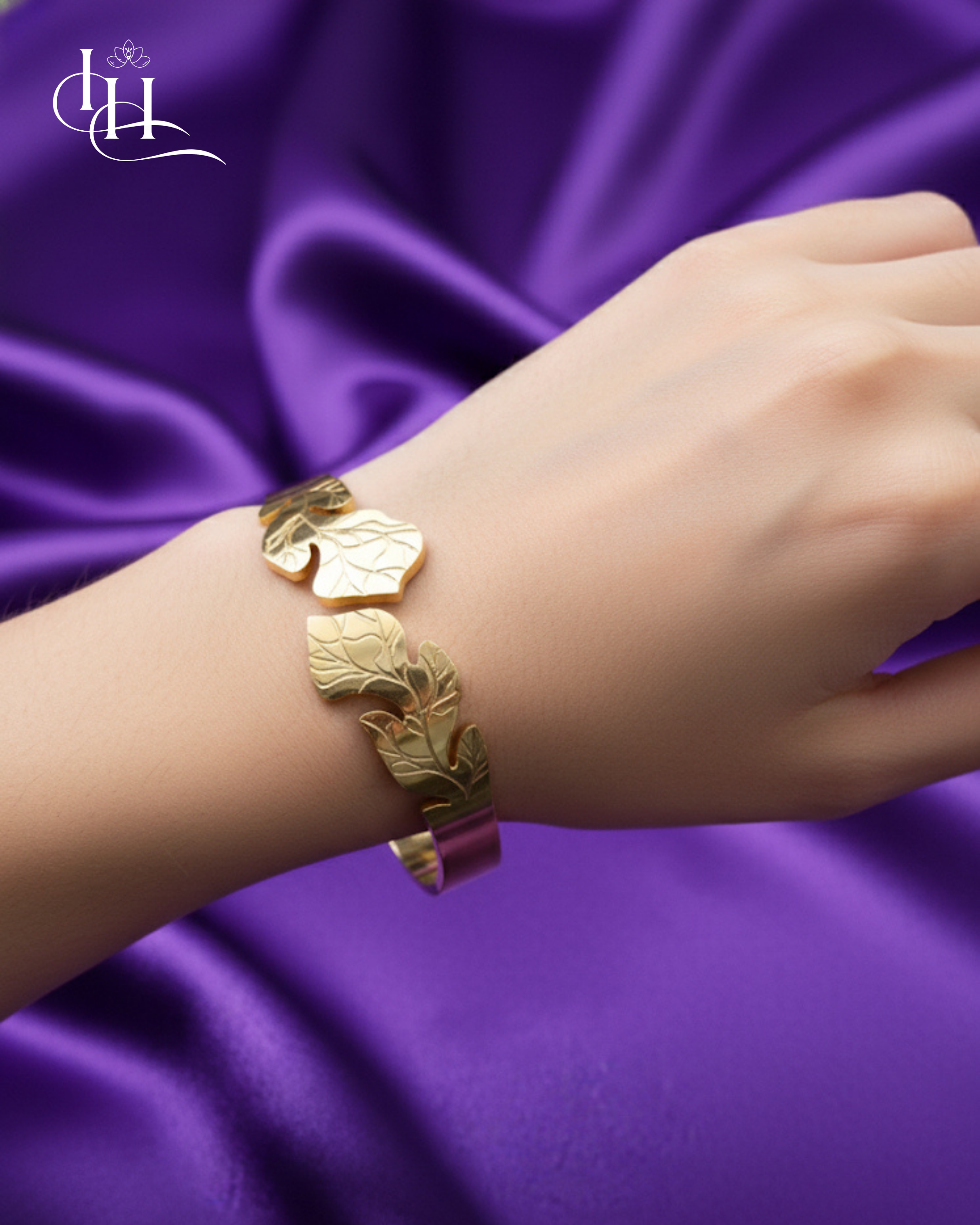 Golden Leaf Cutout Bangle