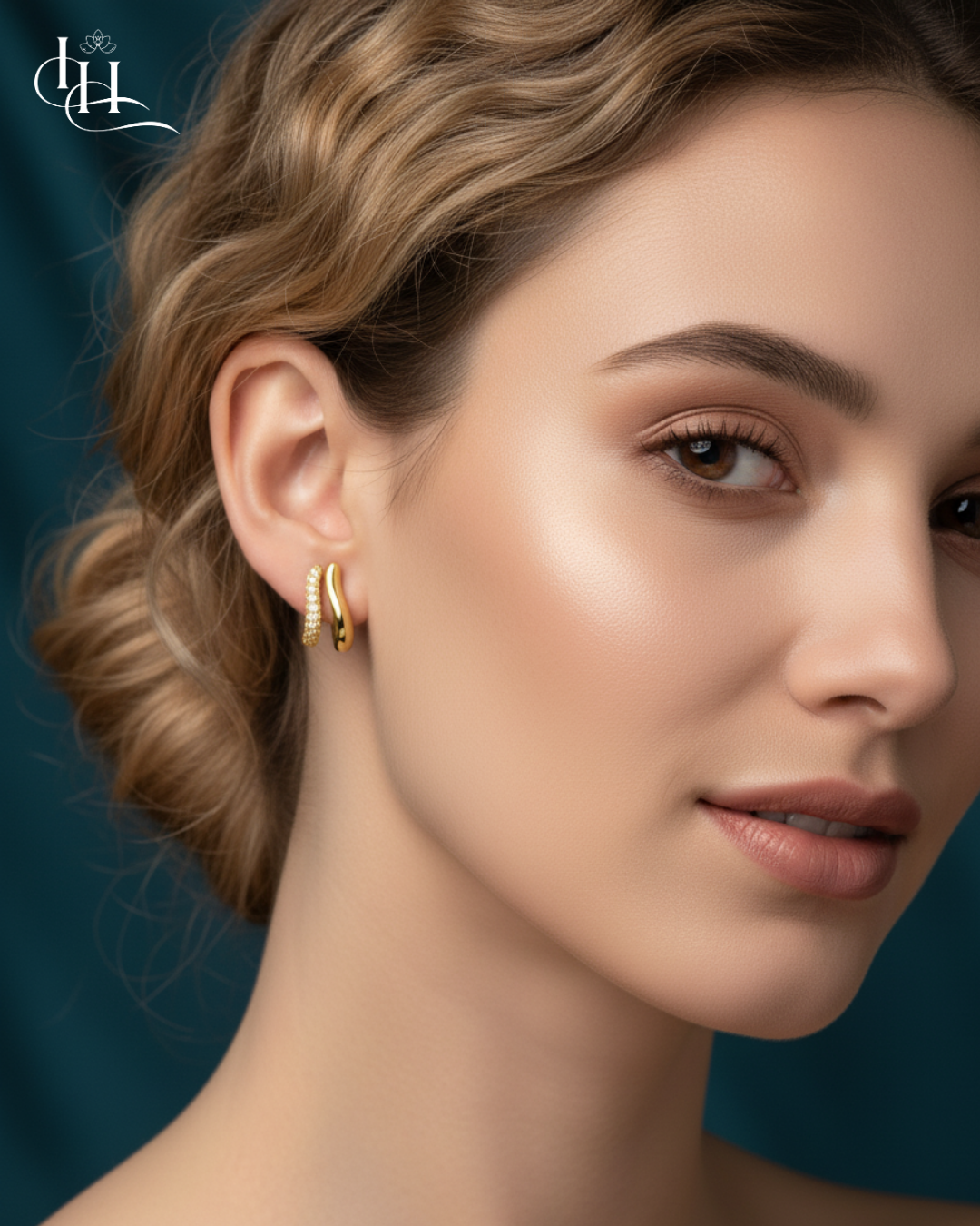 Twilight Luxe Gold Curve Earrings